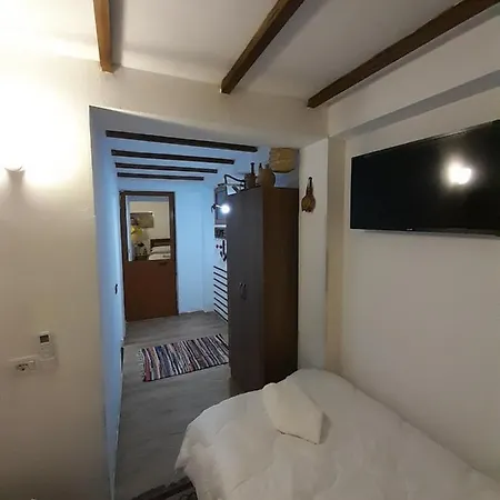 Maria - Castle בראט