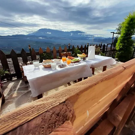 Maria - Castle Pensjonat Berat