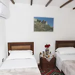 Maison d'hôtes Maria - Castle 3*