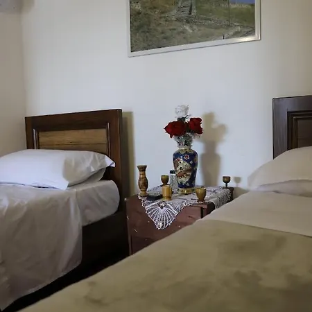 Maria - Castle بيت ضيافة بيرات