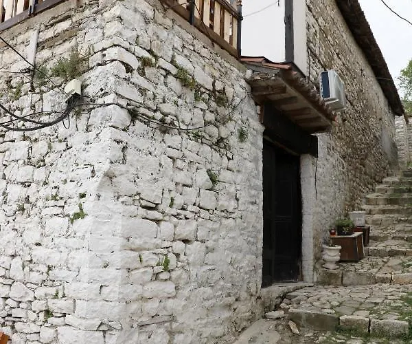 Maria - Castle Gasthuis Berat
